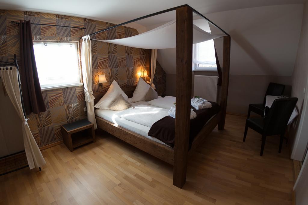 Dooscht Gaestehaus Reichshof Kröv Екстериор снимка